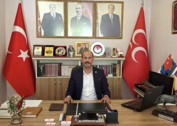 Polise yumruk atan MHP Kaş İlçe Başkanı Cemil Kolak görevden alındı