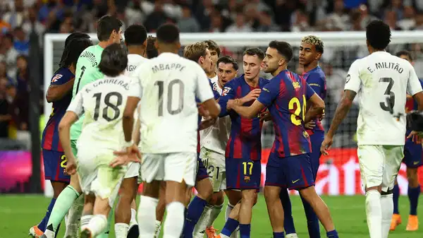 El Clasico'da maç sonu olay: Ortalık bir anda karıştı! 1 El Clasico’da maç sonu olay: Ortalık bir anda karıştı!
