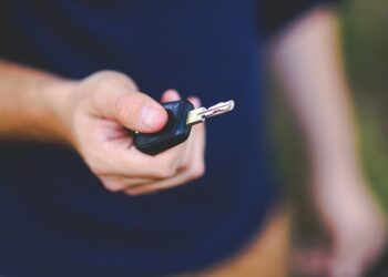 Araç kiralama sektörünün ilk 6 aydaki aktif büyüklüğü 176,8 milyar lirayı geçti