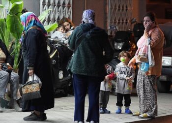Balıkesir’de 6,1 büyüklüğünde deprem: Birçok ilde hissedildi