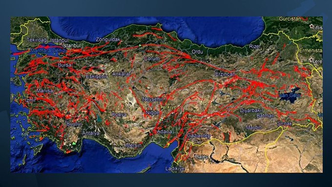 Diri fay hattı haritası güncellendi: 45 il ve 110 ilçe risk altında 1 Diri fay hattı haritası güncellendi: 45 il ve 110 ilçe risk altında
