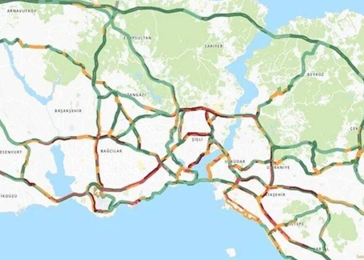 Deprem sonrası İstanbul trafiğinde yoğunluk yüzde 67’ye çıktı