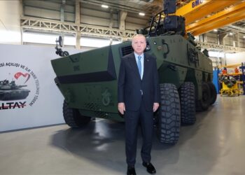 Zırhlı araçlar üretim tesisi açılışında konuşan Erdoğan: 25 yıl önce toplu iğne üretemiyorduk