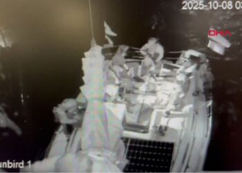 İsrail’den Özgürlük Filosu’na da saldırı: Türkiye’den 3 milletvekili de içinde