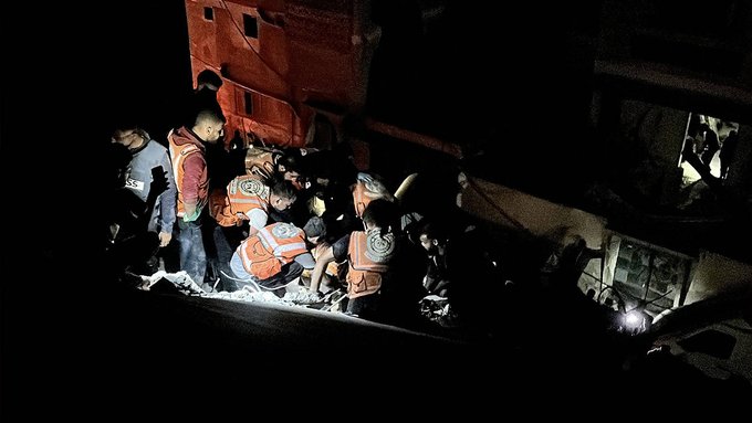 Ateşkesi bozan İsrail'in Gazze saldırılarında 24'ü çocuk 63 Filistinli hayatını kaybetti 1 Ateşkesi bozan İsrail’in Gazze saldırılarında 24’ü çocuk 63 Filistinli hayatını kaybetti