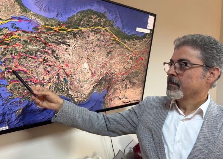 Prof. Dr. Sözbilir: Tuzla, Gülbahçe ve Seferihisar faylarının kırılma zamanı yaklaştı 1 Prof. Dr. Sözbilir: Tuzla, Gülbahçe ve Seferihisar faylarının kırılma zamanı yaklaştı