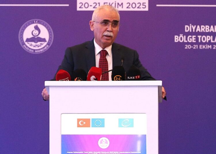 AYM Başkanı Özkaya: Adaletin zedelendiği yerde toplumsal barış yara alır