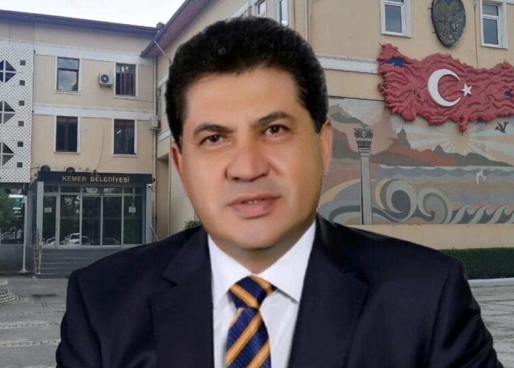 Eski Kemer Belediye Başkanı Gül 'dolandırıcılıktan' tutuklandı 1 Eski Kemer Belediye Başkanı Gül ‘dolandırıcılıktan’ tutuklandı