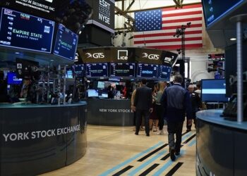 Küresel piyasalar ABD’de hükümetin açılma sürecine odaklandı