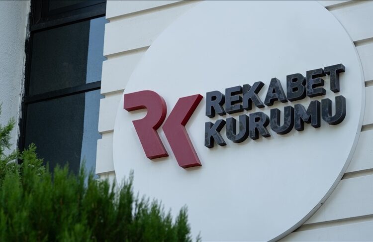 Rekabet Kurulu'ndan Adidas'a rekor ceza 1 Adidas’a rekabeti ihlalden 402,3 milyon lira ceza kesildi