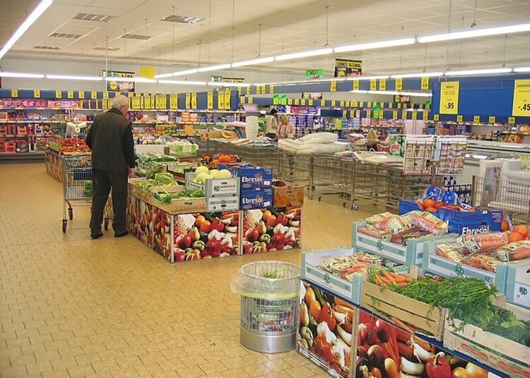 Geçim için sınırı aşmak: Türkler market alışverişi için Yunanistan’a gidiyor I Tuna Cevher yazdı