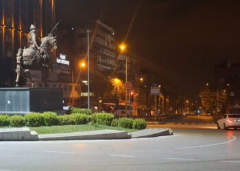 Simav’da deprem: Halk, geceyi dışarıda geçirdi