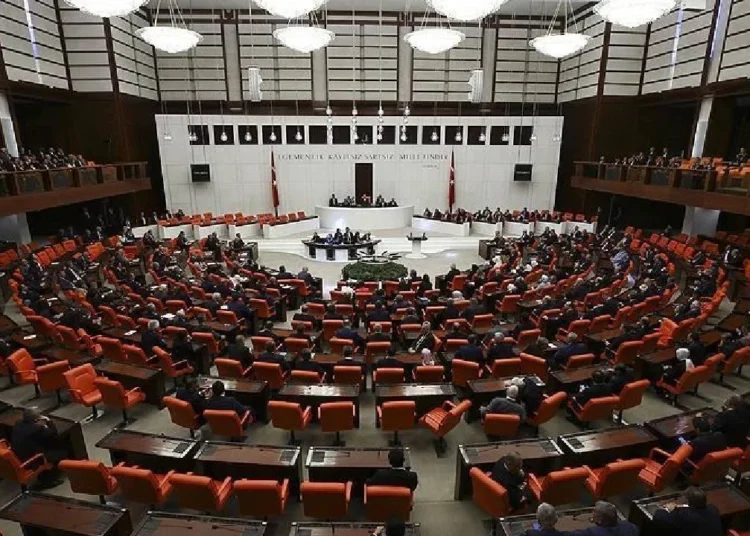 Kanun taslağı hazır: Cinsel suçlar ve uyuşturucudan sabıka kaydı olanlar artık bu işlerde çalışamayacak 1 Kanun taslağı hazır: Cinsel suçlar ve uyuşturucudan sabıka kaydı olanlar artık bu işlerde çalışamayacak