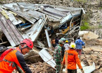 Endonezya’daki sel faciasında can kaybı 442’ye yükseldi