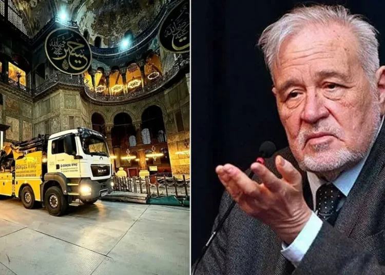 Ayasofya'ya sokulan kamyona Ortaylı'dan tepki: Anthemios’a mı sordular Mimar Sinan’a mı? 1 Ayasofya’ya sokulan kamyona Ortaylı’dan tepki: Anthemios’a mı sordular Mimar Sinan’a mı?