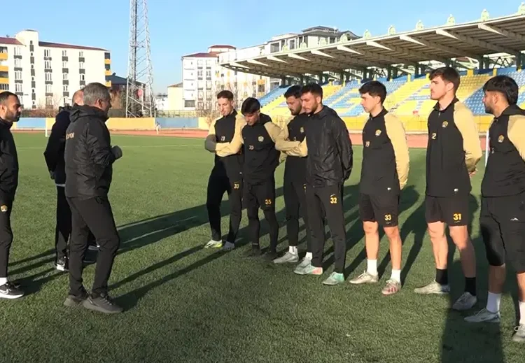 17 futbolcu bahisten ceza aldı, takımda sadece 7 kişi kaldı 1 17 futbolcu bahisten ceza aldı, takımda sadece 7 kişi kaldı