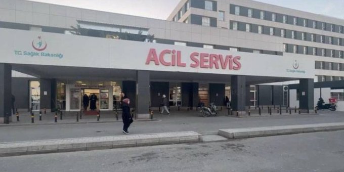 Zehirlenme vakası Gümüşhane'ye sıçradı: 29 öğrenci hastaneye kaldırıldı 1 Zehirlenme vakası Gümüşhane’ye sıçradı: 29 öğrenci hastaneye kaldırıldı