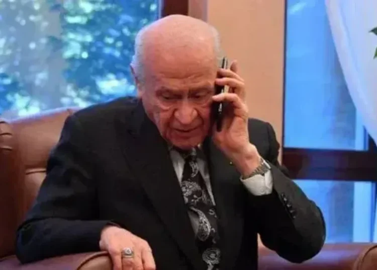 Devlet Bahçeli'den, "Beni Devlet Bahçeli’ye götürün" diyen şehit babasına telefon 1 Devlet Bahçeli’den, “Beni Devlet Bahçeli’ye götürün” diyen şehit babasına telefon