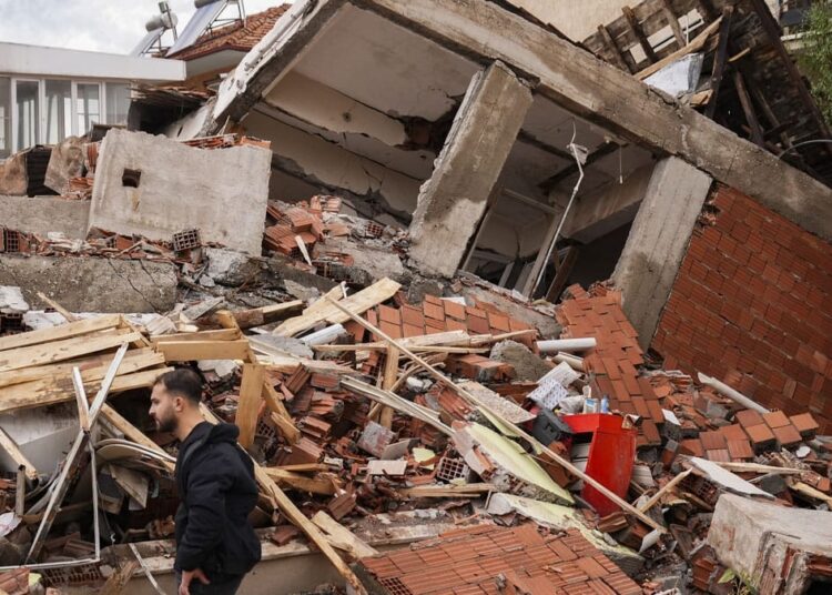 Sındırgı depremlerinde 760 bağımsız bölümde hasar tespit edildi 1 Sındırgı depremlerinde 760 bağımsız bölümde hasar tespit edildi