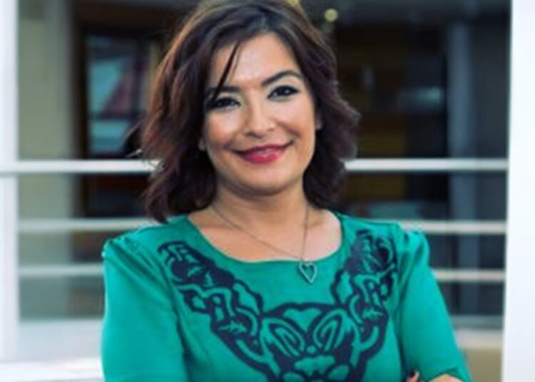 Cumhurbaşkanı'nın konvoyuna itiraz ettiği için tutuklanan Eda Saraç tahliye oldu 1 Cumhurbaşkanı’nın konvoyuna itiraz ettiği için tutuklanan Eda Saraç tahliye oldu