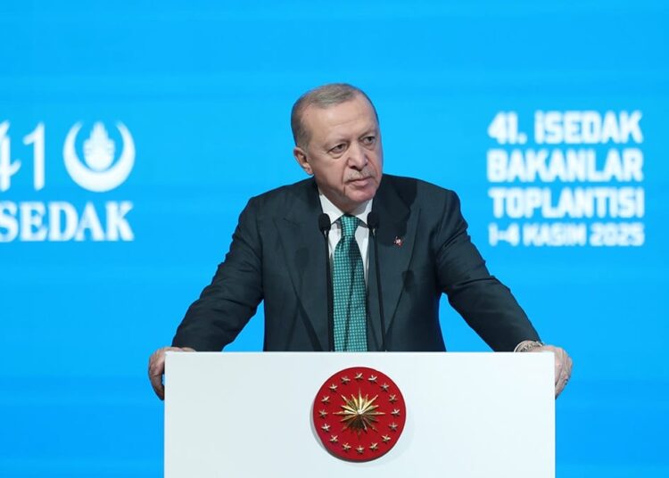 Kıbrıs'a dikkat çeken Erdoğan: Ada yeni emperyalist planın hedefinde 1 Kıbrıs’a dikkat çeken Erdoğan: Ada yeni emperyalist planın hedefinde