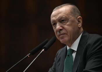 11. Tıp Kurultayı’nda konuşan Erdoğan: Hastalarımızın rehin tutulduğu günler geride kaldı