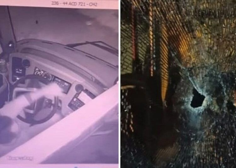 Trafikte şoförüyle tartıştığı otobüsü kurşunladı