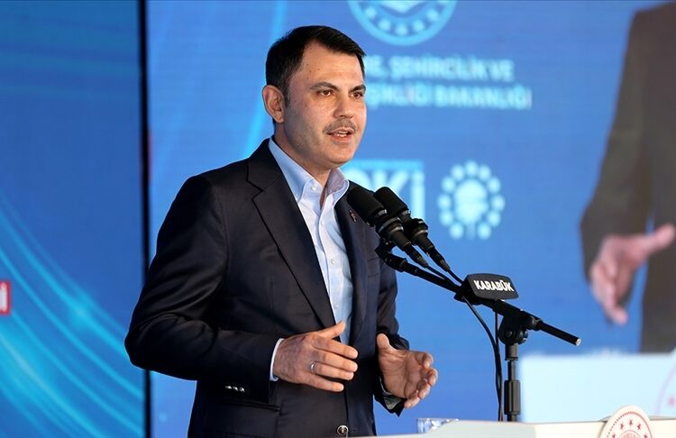 Depremzedelere evleri yıl sonuna kadar teslim edilecek