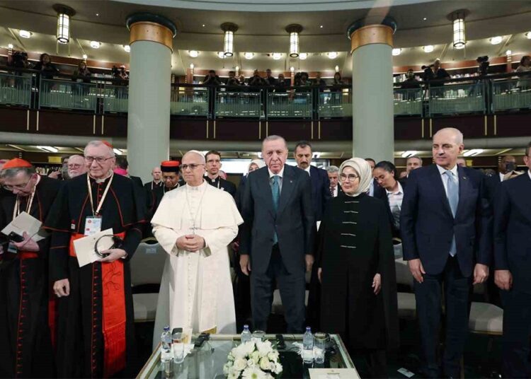 Türkiye ziyaretinde konuşan Papa: İnsanlığın geleceği tehlikede