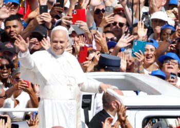 Papa 14’üncü Leo bugün Türkiye’de: Anıtkabir’i ziyaret edecek, Sultanahmet’e gidecek, halka açık ayin yönetecek