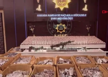 Üç büyük şehirde uyuşturucu operasyonu: Milyonlarca hap yakalandı