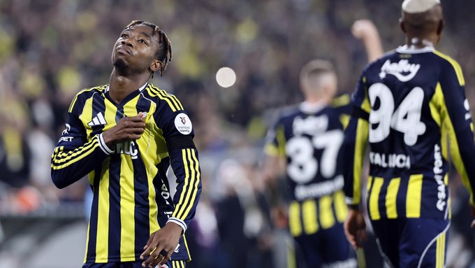 Kadıköy'de kazanan yok: Fenerbahçe sahasında 1 puana razı oldu 1 Kadıköy’de kazanan yok: Fenerbahçe sahasında 1 puana razı oldu