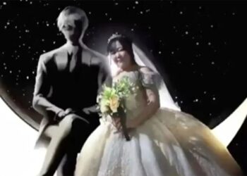 Nişanlısından ayrılan Japon kadın yapay zeka karakteriyle evlendi