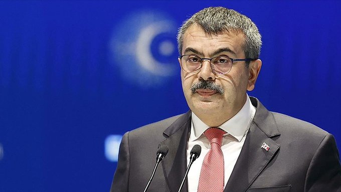 Bakan Tekin’den "Çocuklar tekrar okula gitmek istemiyor" açıklaması: Okullarda ara tatil kalkıyor mu? 1 Bakan Tekin’den “Çocuklar tekrar okula gitmek istemiyor” açıklaması: Okullarda ara tatil kalkıyor mu?