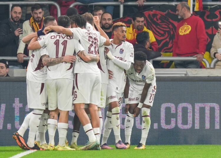 Göztepe engelini geçen Trabzonspor, ligde ikinciliğe yükseldi 1 Göztepe engelini geçen Trabzonspor, ligde ikinciliğe yükseldi