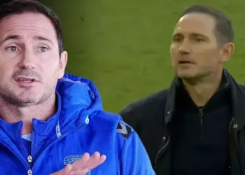 İngiltere’de rakip oyuncular, teknik direktör Frank Lampard’a saldırdı