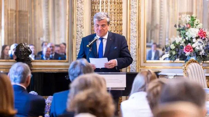 Avrupa'da sahte diploma soruşturması: Polonya’nın Paris Büyükelçisi görevden alındı 1 Avrupa’da sahte diploma soruşturması: Polonya’nın Paris Büyükelçisi görevden alındı