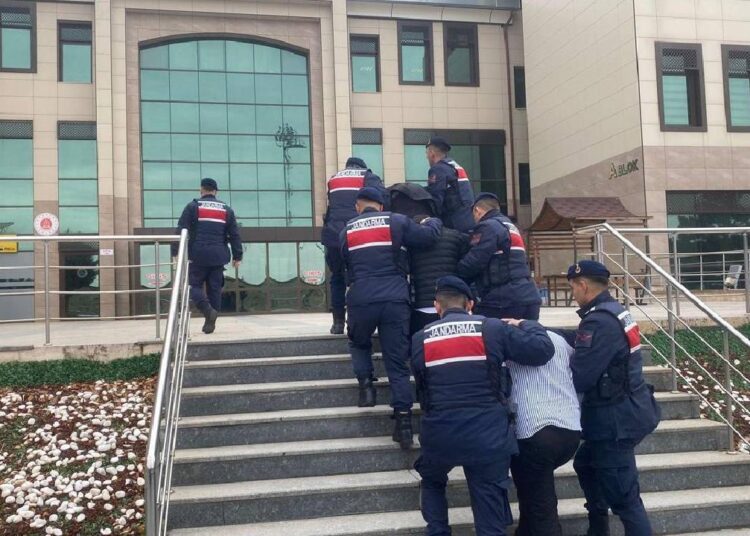 Nevşehir'de 920 kilo kabak çekirdeği çalan iki kişi tutuklandı 1 Nevşehir’de 920 kilo kabak çekirdeği çalan iki kişi tutuklandı