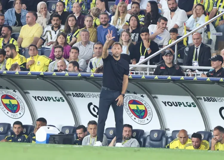 Fenerbahçe'de 40 milyon euroluk operasyon: 7 oyuncu gönderilecek 1 Fenerbahçe’de 40 milyon euroluk operasyon: 7 oyuncu gönderilecek