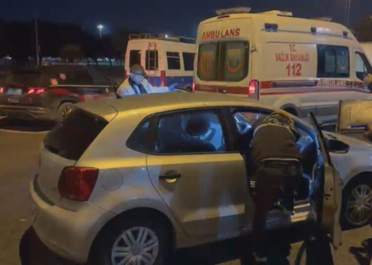 Polisin durdurduğu araçtan ceset çıktı 1 Polisin durdurduğu araçtan ceset çıktı
