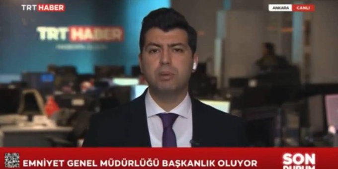 TRT çalışanı canlı yayında sinir krizi geçirdi: Ekrandan apar topar aldılar 1 TRT çalışanı canlı yayında sinir krizi geçirdi: Ekrandan apar topar aldılar