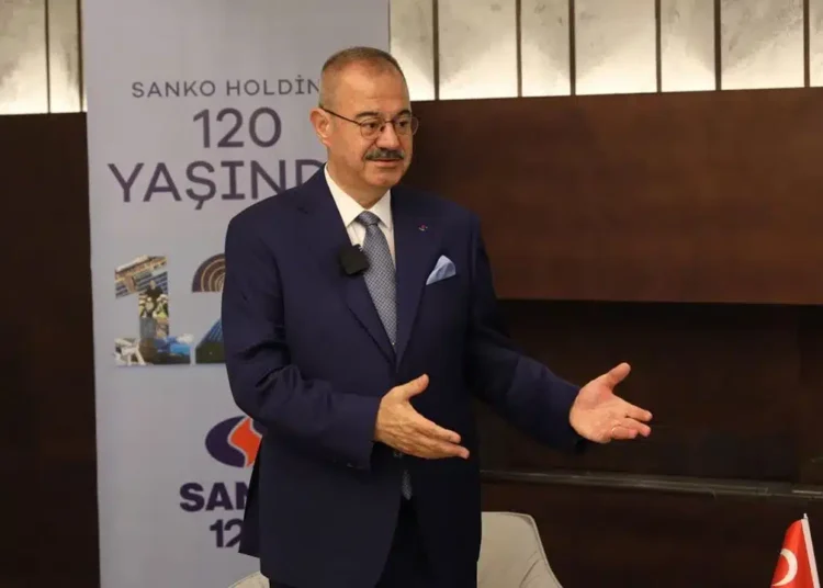 Sanko Holding patronu Konukoğlu'ndan 'ekonomi' yorumu: Dibi gördük, 2026'da toparlanırız diye umuyoruz 1 Sanko Holding patronu Konukoğlu’ndan ‘ekonomi’ yorumu: Dibi gördük, 2026’da toparlanırız diye umuyoruz