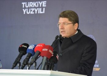 Bakan Tunç: Adaleti birilerinin arka bahçesi olmaktan kurtardık