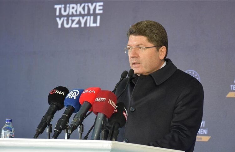 Bakan Tunç: Adaleti birilerinin arka bahçesi olmaktan kurtardık
