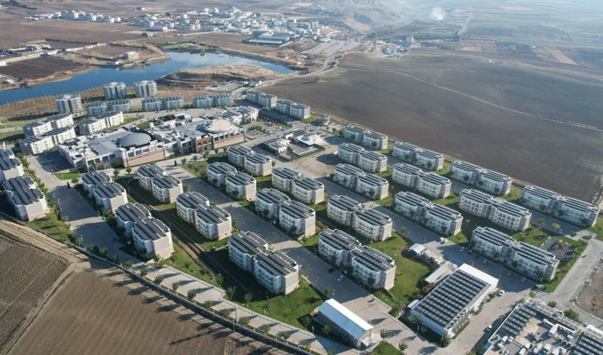 Menzil'de miras kavgası mahkemeye taşındı: Buhara evleri için karar verildi 1 Menzil’de miras kavgası mahkemeye taşındı: Buhara evleri için karar verildi