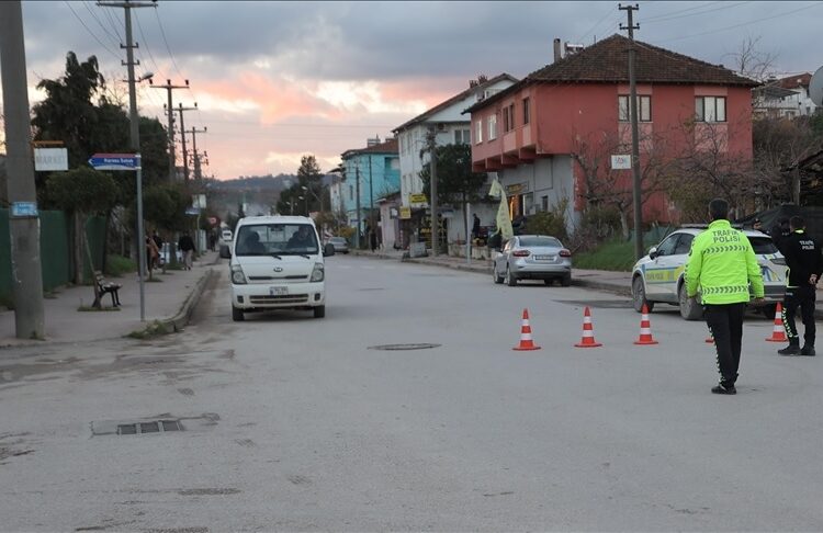 Tuna Cevher yazdı I Herkesin merak ettiği soru: Yalova DEAŞ'a nasıl üs oldu? 1 Tuna Cevher yazdı I Herkesin merak ettiği soru: Yalova DEAŞ’a nasıl üs oldu?