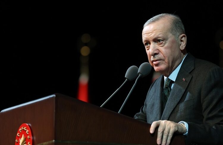 Erdoğan’dan yeni hakim savcılara: Adalet için fedakarca çalışacaksınız