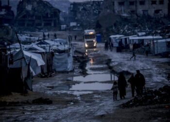 Gazze’de enkaz altından çıkarılan cenazelerle bilanço ağırlaşıyor