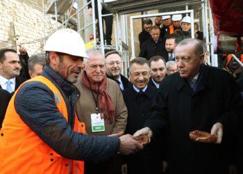 Erdoğan’dan asgari ücret değerlendirmesi: İşçi ve işverenlerimize hayırlı olmasını diliyorum