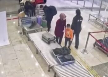 Zimmet memurunun ailesiyle İngiltere’ye kaçışının görüntüsü ortaya çıktı